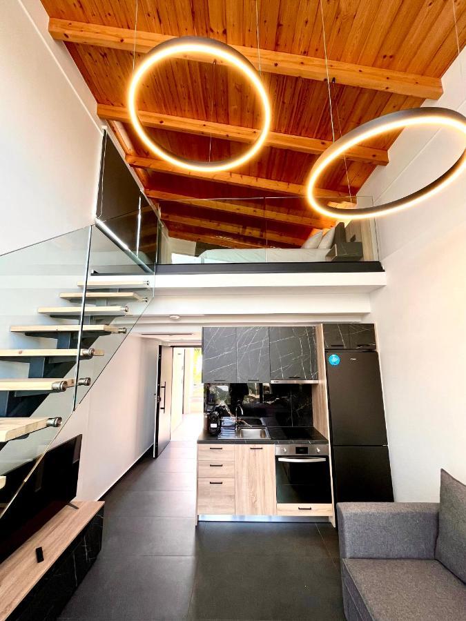 City Hill Luxury Apartments Янина Екстериор снимка