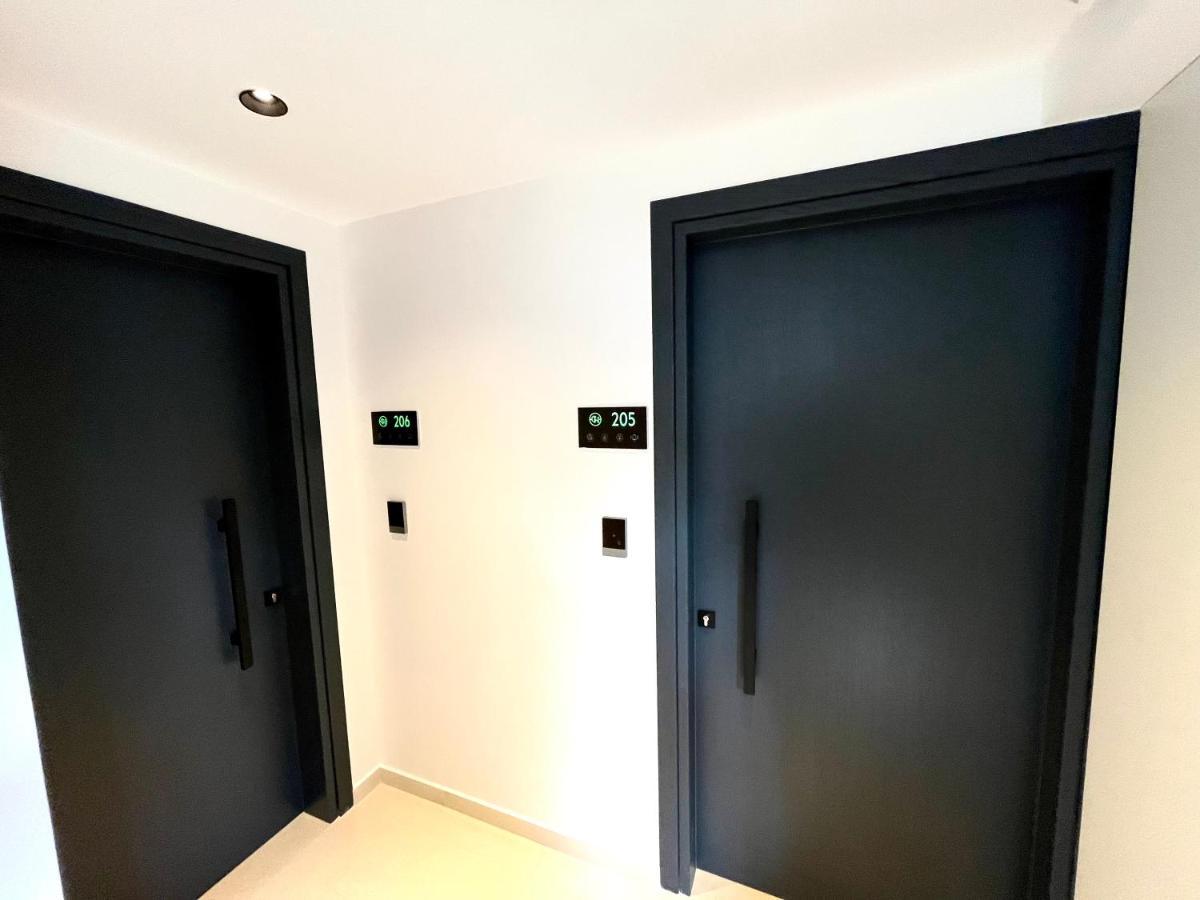 City Hill Luxury Apartments Янина Екстериор снимка