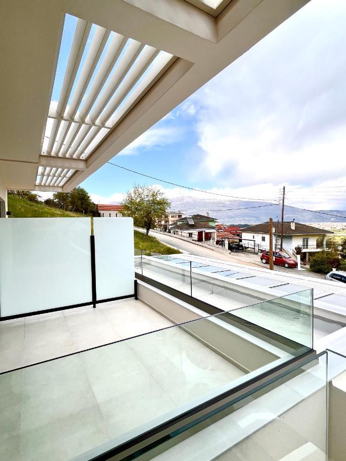 City Hill Luxury Apartments Янина Екстериор снимка