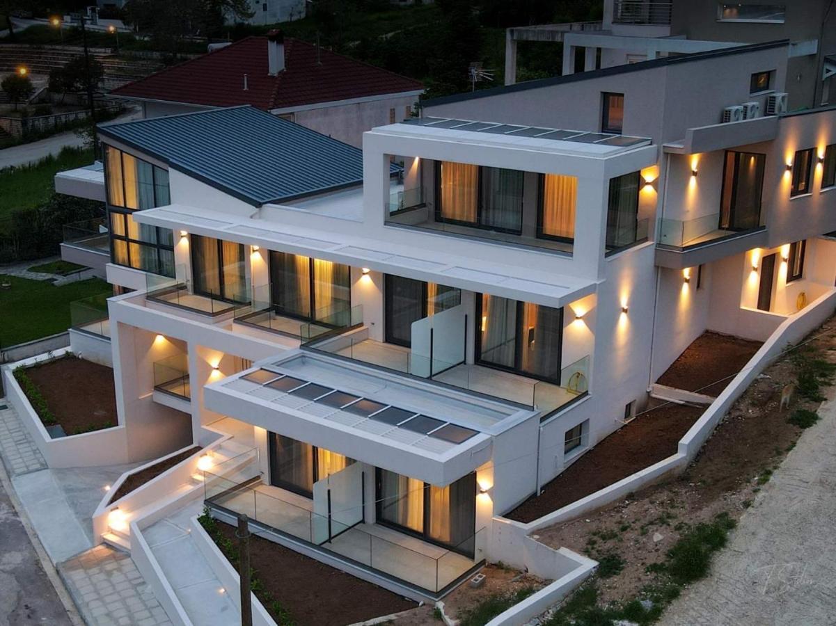 City Hill Luxury Apartments Янина Екстериор снимка