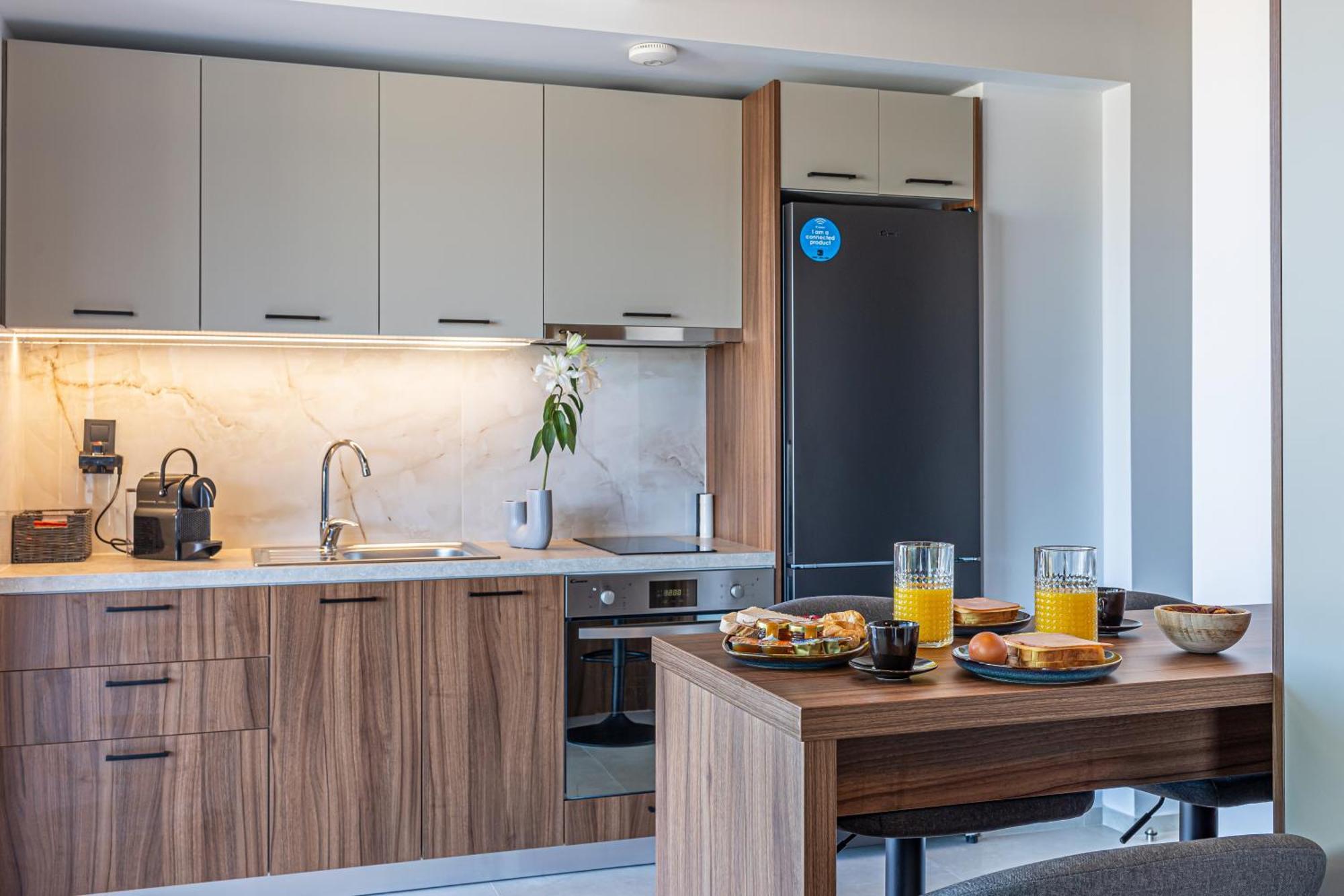 City Hill Luxury Apartments Янина Екстериор снимка